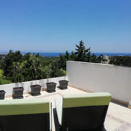 ホームステイ Quiet Family House In Koskinou, Rhodes