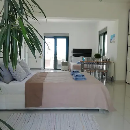Quiet Family House In Koskinou, Rhodes ホームステイ